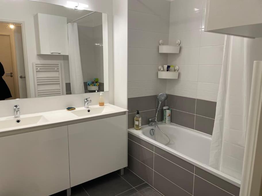 Apartment Between City Center And Beachs مونبيلييه المظهر الخارجي الصورة